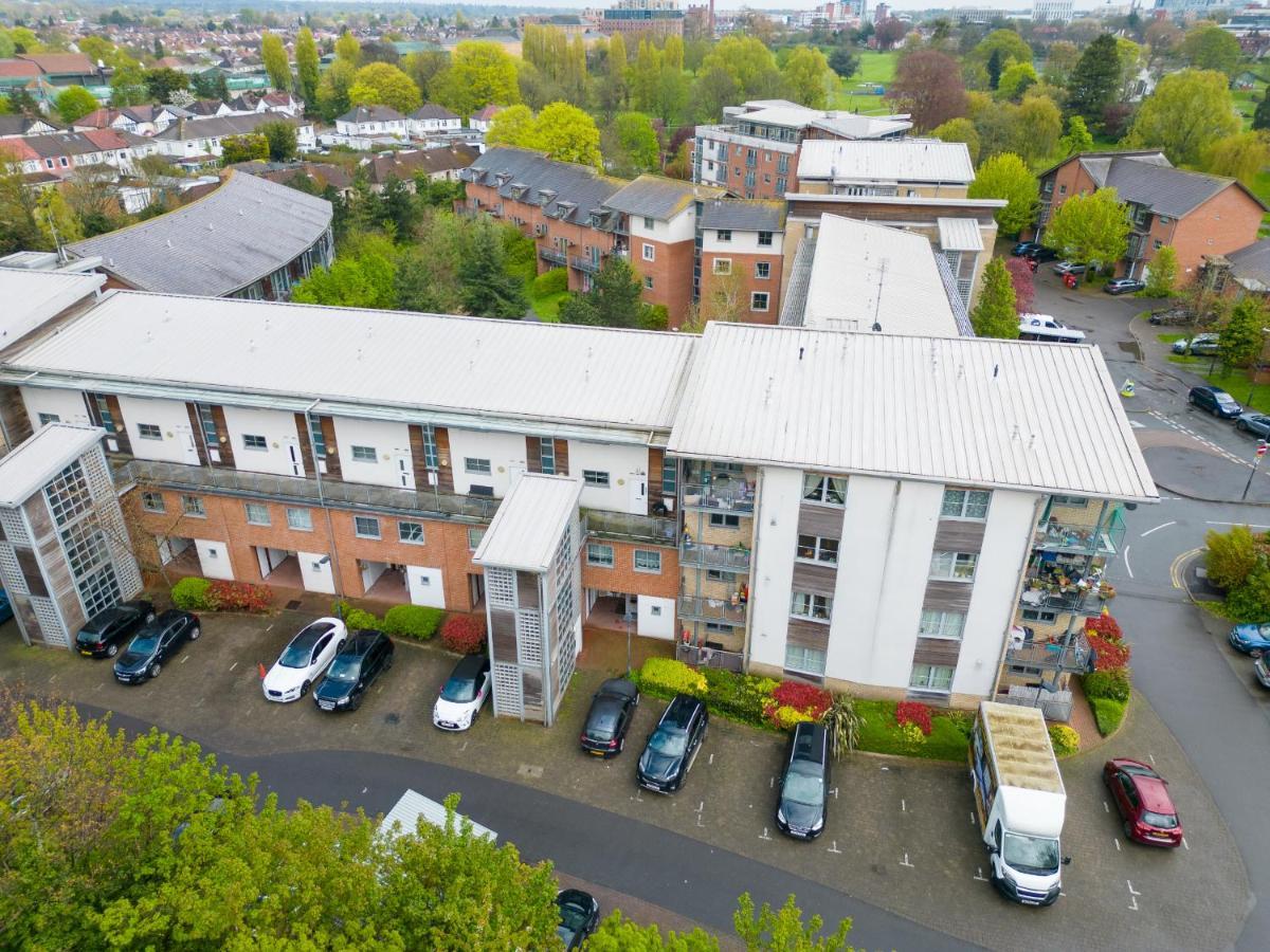 Luxury 2 Bed Apartment - Near Heathrow, Legoland, Windsor Slough Exteriör bild
