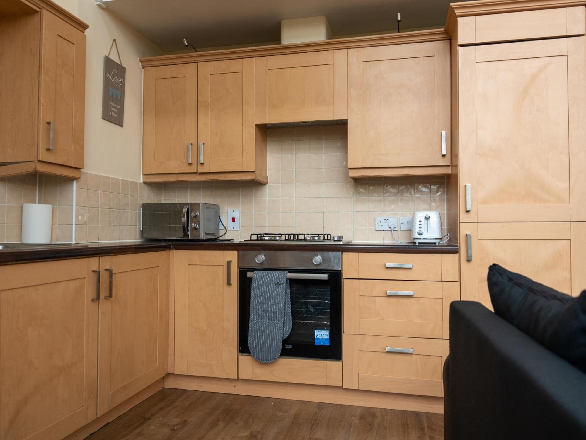 Luxury 2 Bed Apartment - Near Heathrow, Legoland, Windsor Slough Exteriör bild